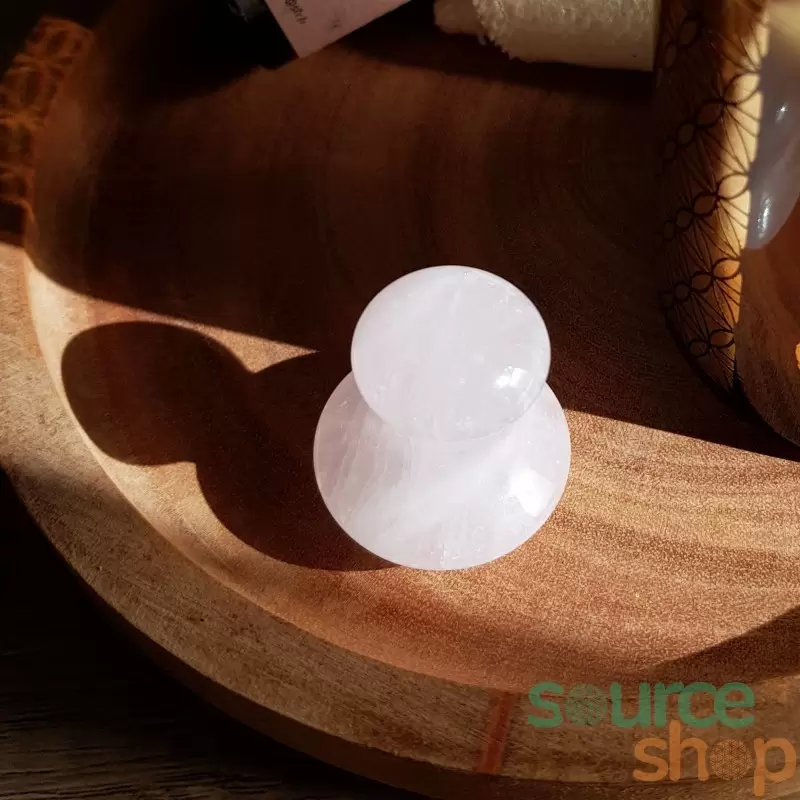 Pierre massage champignon en quartz rose - Gua Sha