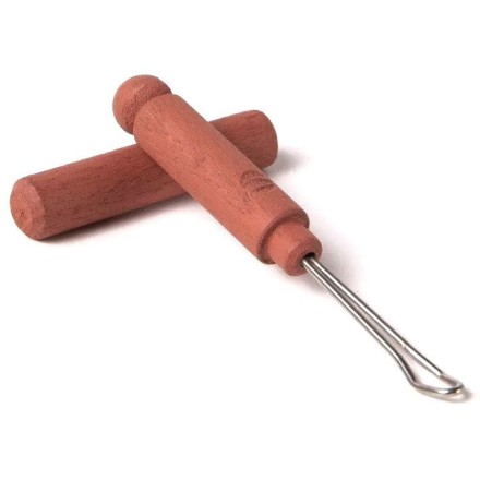 Cure oreille en bois de charme rose - Escurette