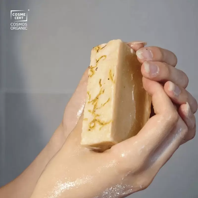 Savon BIO au calendula, curcuma & orange - 135g - Savonnerie Artisanale du Jura