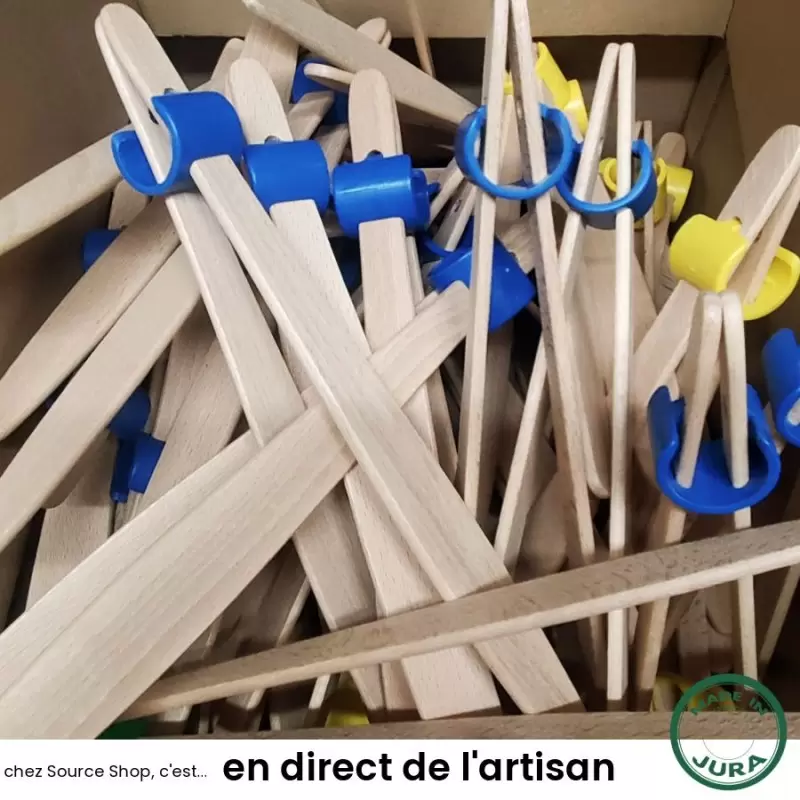 Pince de cuisine en hêtre du Jura - Artisanale & Locale