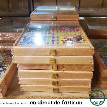 Coffret 4 jeux de société traditionnels en bois du Jura