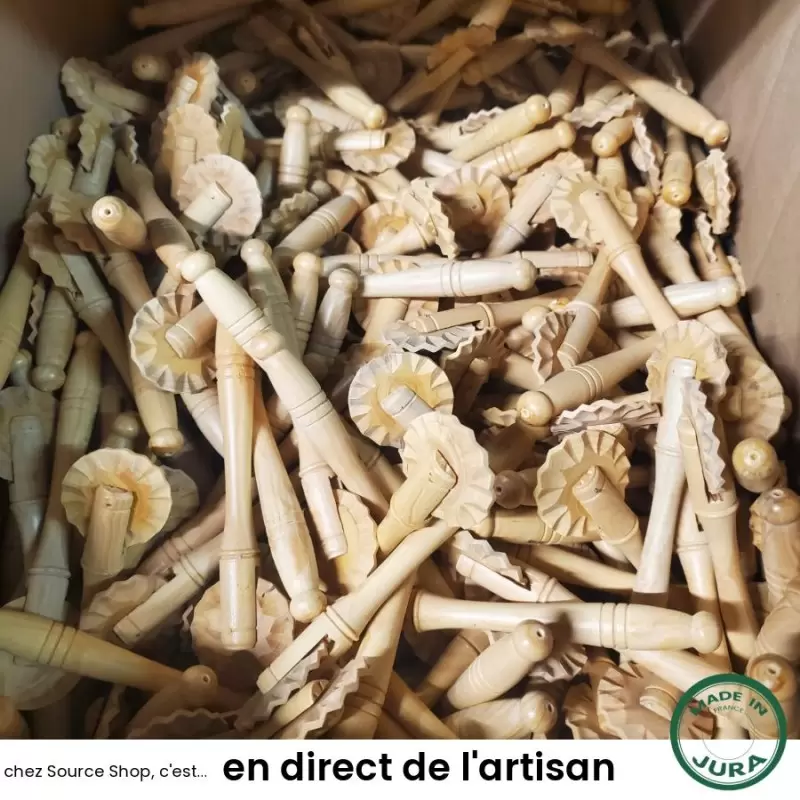 Roulette Coupe-Pâte en buis du Jura - Artisanal & Local