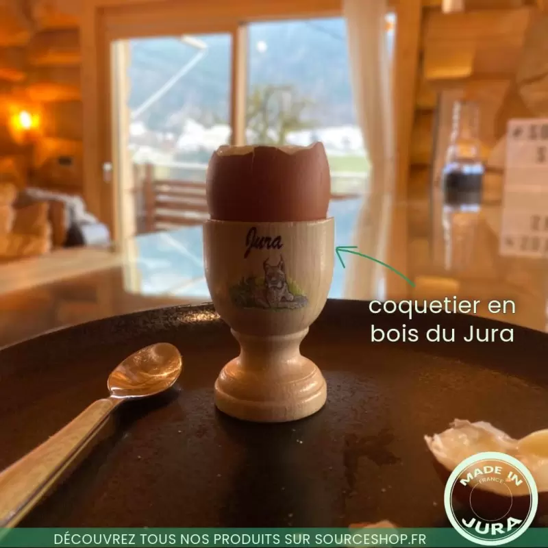 Coquetier traditionnel en bois de charme du Jura - Artisanal & Local