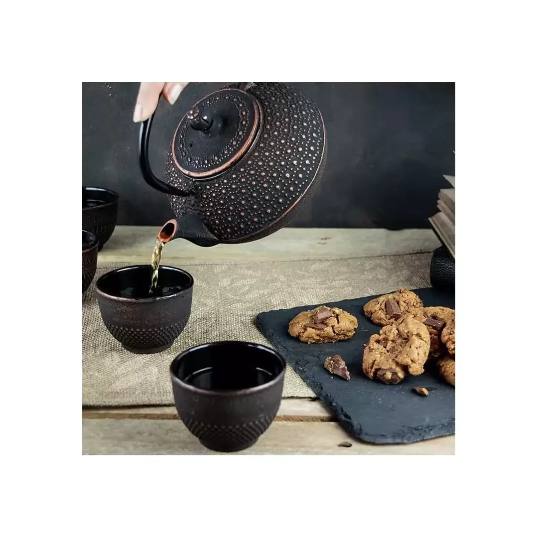 Théière en fonte Sui noire et dorée 0.8L – Aromandise