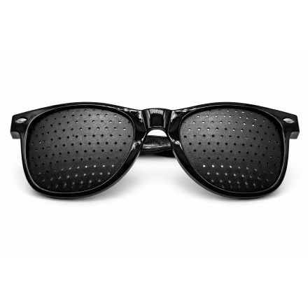Lunettes à trous sténopéïques - Régénération oculaire