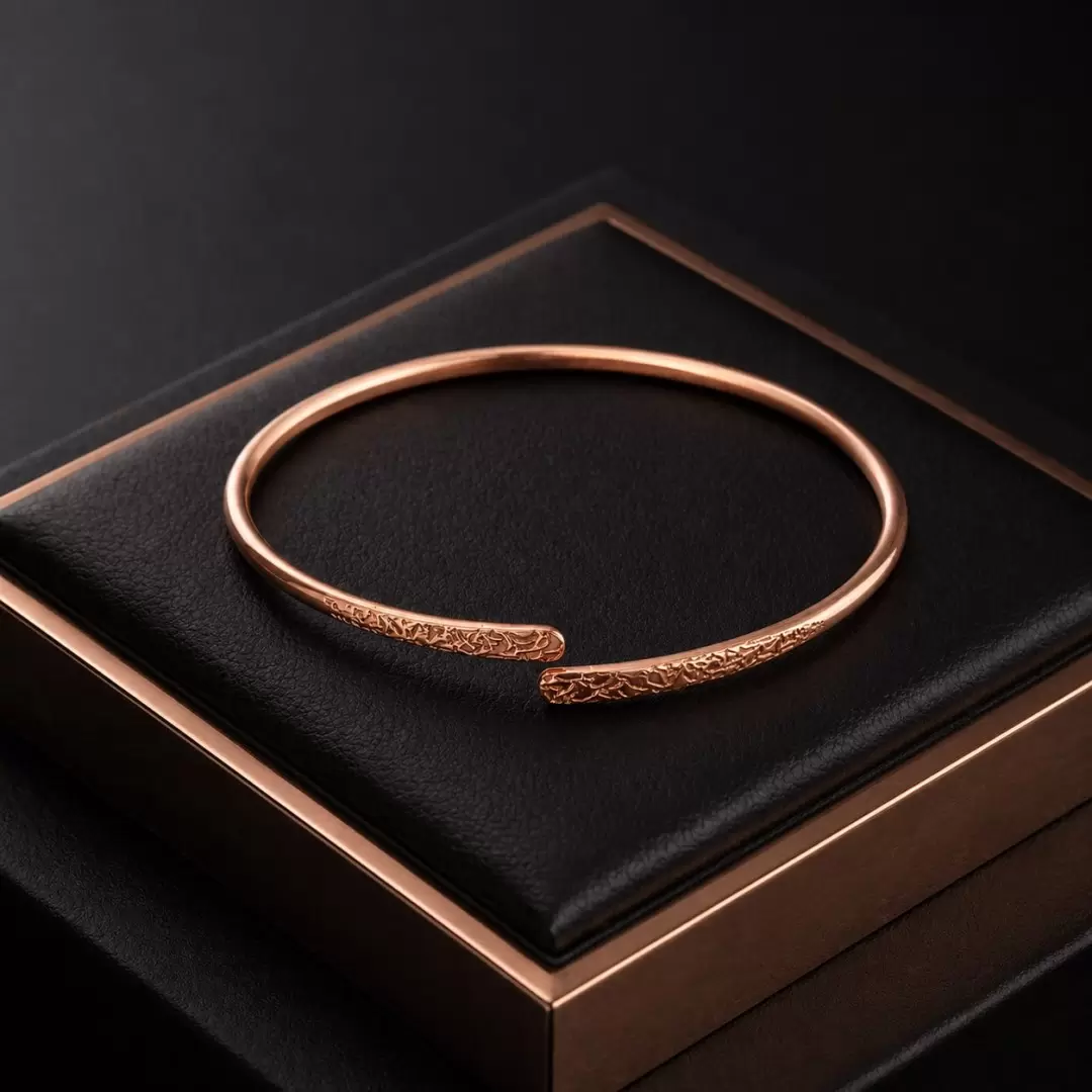 Bracelet en cuivre pur réglable – design ouvert & finition martelée