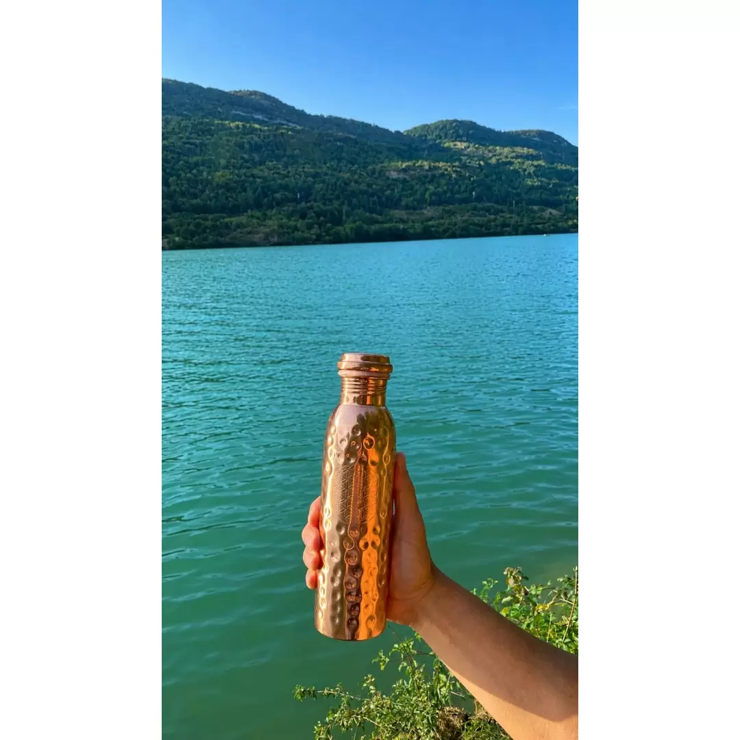 Gourde en cuivre Fleur de Vie gravée – 650 ml