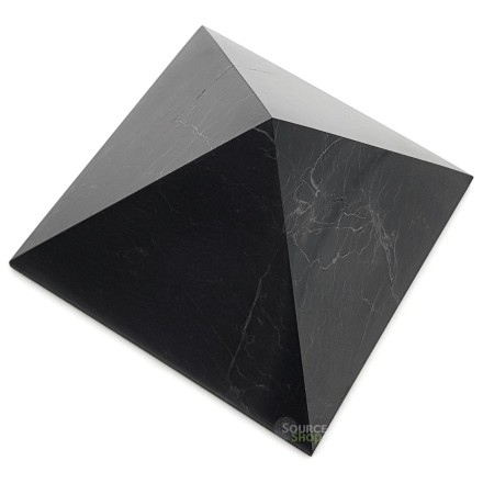Pyramide de Shungite