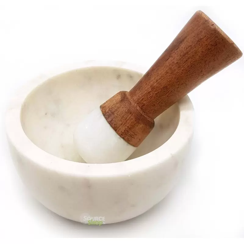 Mortier en marbre blanc - pilon en bois et pierre