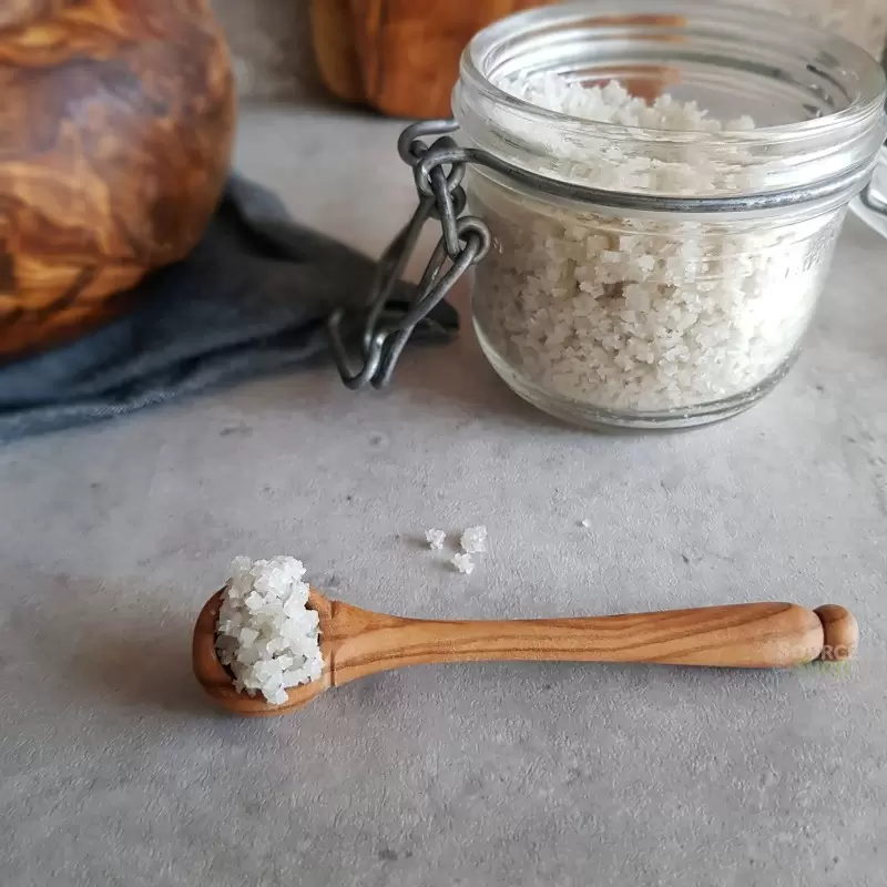 Cuillère doseuse à épices & sel en bois d'olivier