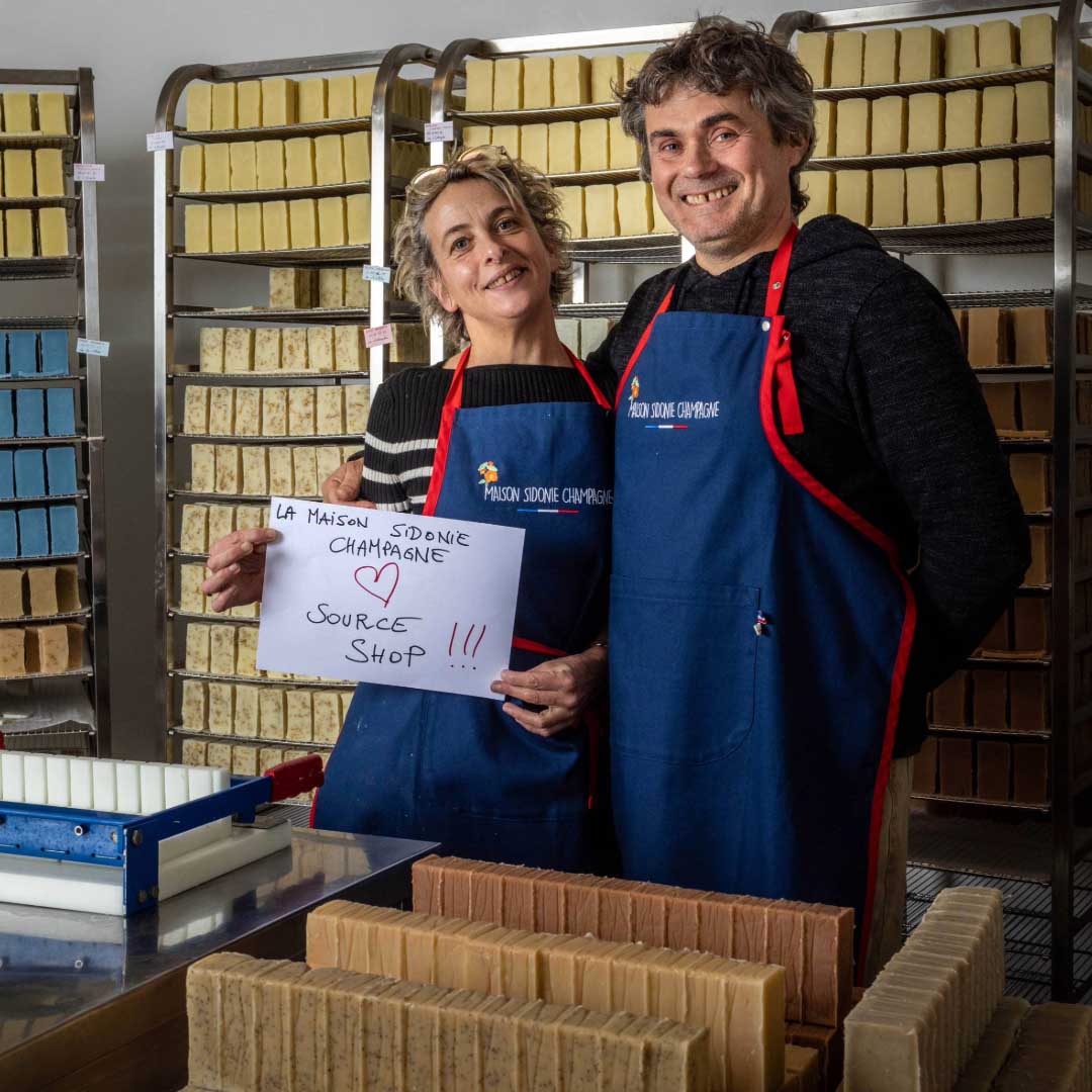 Circuit-court panneaux solaires et Source Shop Circuit court Maison Sidonie Champagne et Source Shop