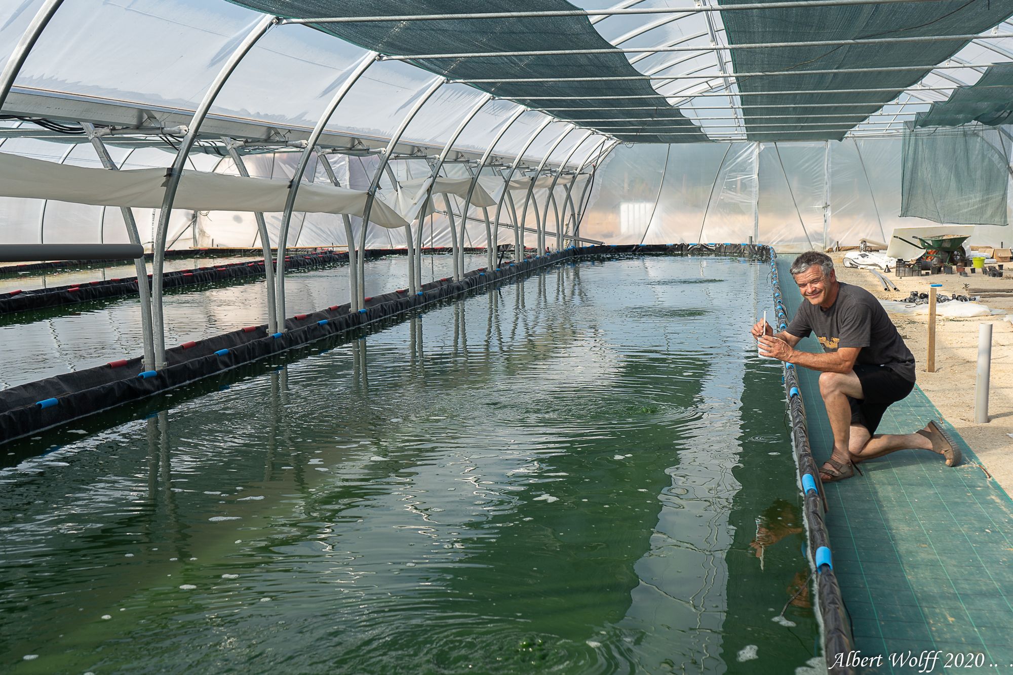 Frédéric dans sa ferme de spiruline du Jura - Le Spirulinier Comtois