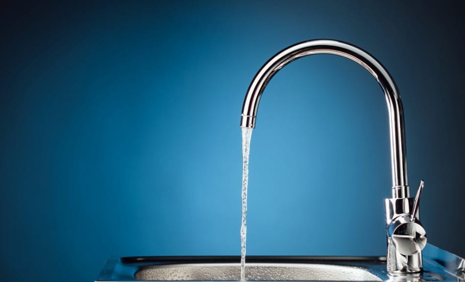 Buvez-vous une Eau Saine ? Découvrez Comment Tester et Purifier Votre Eau du Robinet
